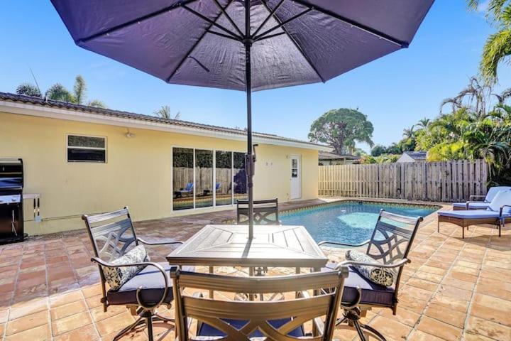 Beautiful 4 Bedrooms/Pool/Walk To Beach Deerfield Beach Exteriör bild