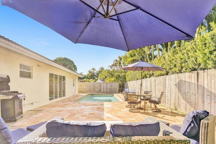 Beautiful 4 Bedrooms/Pool/Walk To Beach Deerfield Beach Exteriör bild
