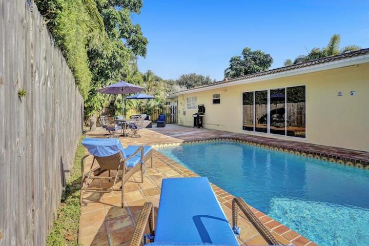 Beautiful 4 Bedrooms/Pool/Walk To Beach Deerfield Beach Exteriör bild