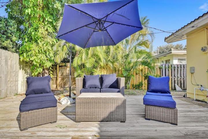 Beautiful 4 Bedrooms/Pool/Walk To Beach Deerfield Beach Exteriör bild