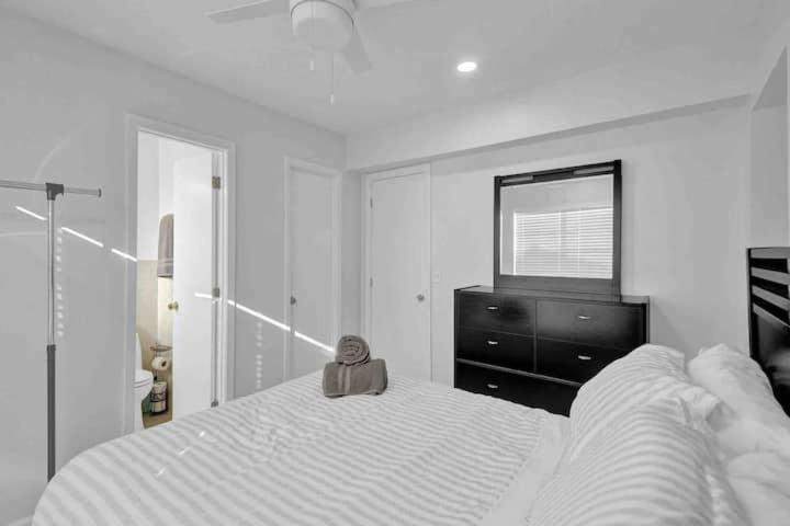 Beautiful 4 Bedrooms/Pool/Walk To Beach Deerfield Beach Exteriör bild