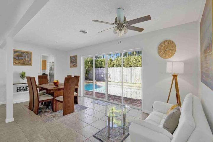 Beautiful 4 Bedrooms/Pool/Walk To Beach Deerfield Beach Exteriör bild